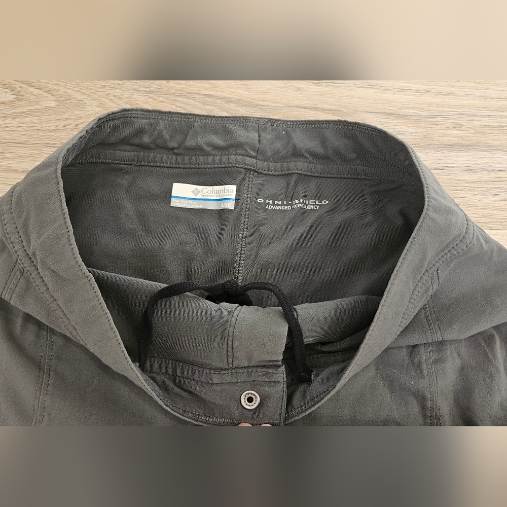 Columbia Black and Gray Skorts Omni-shield Size 4 - Picture 5 of 6